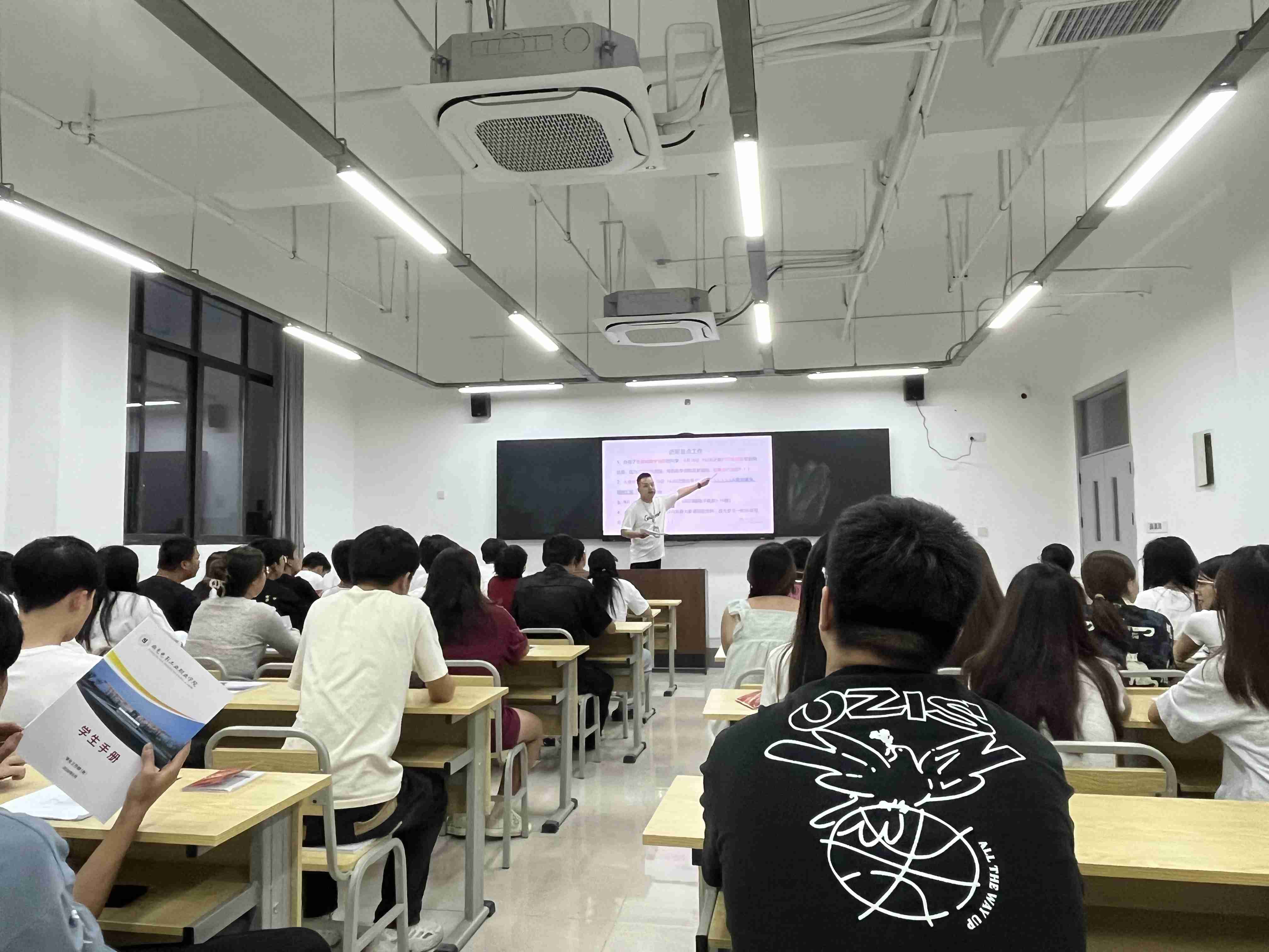 hjc888黄金城--手机版app官网