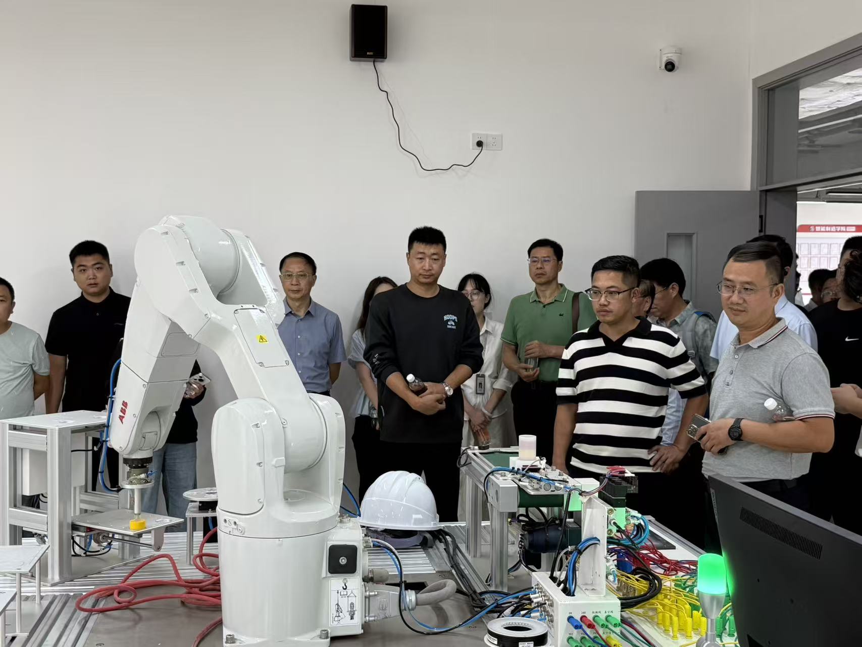 hjc888黄金城--手机版app官网