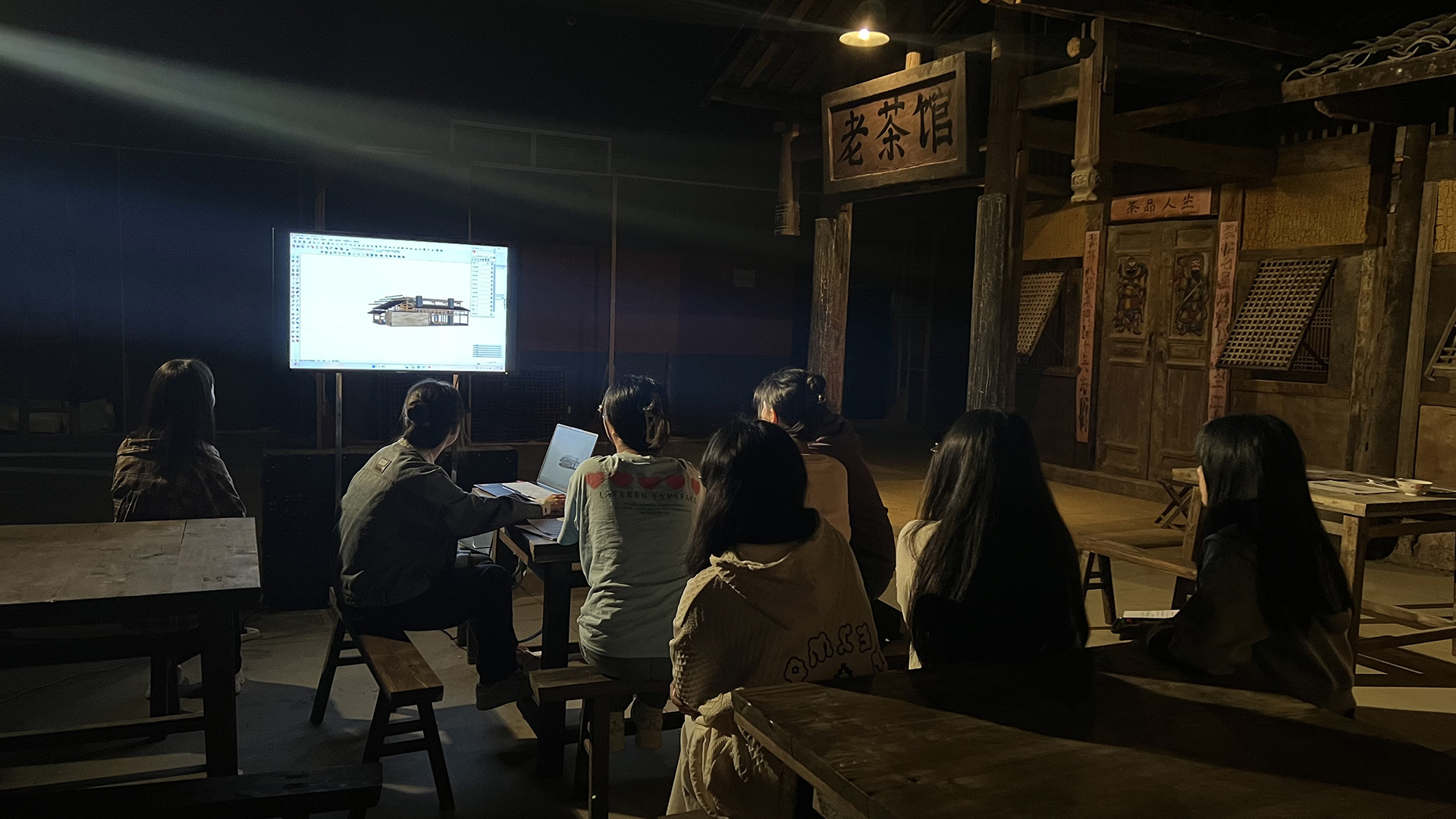 老茶楼实景棚搭建 (1).jpg