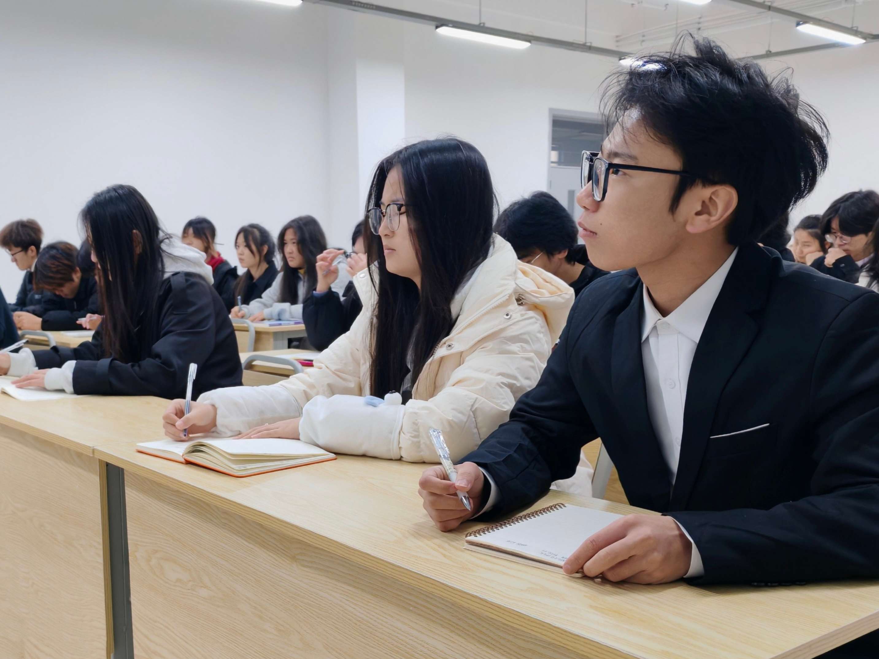 hjc888黄金城--手机版app官网